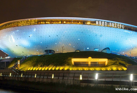 梅赛德斯奔驰文化中心——中国2010年上海世博演艺中心